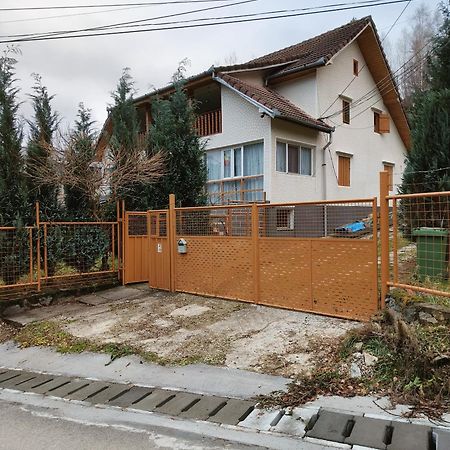 Casa Dintre Meri Poiana Mărului Eksteriør billede