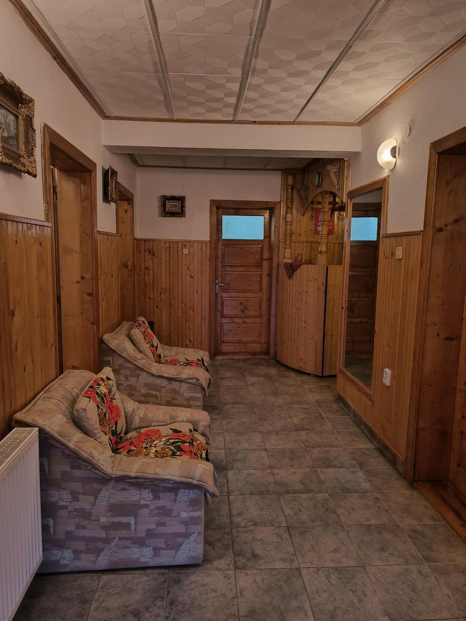 Casa Dintre Meri Poiana Mărului Eksteriør billede