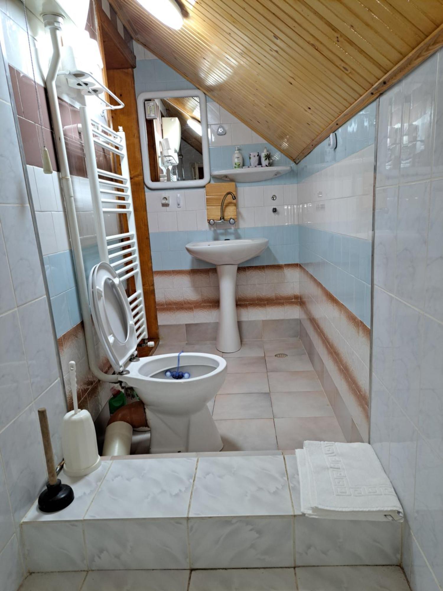 Casa Dintre Meri Poiana Mărului Eksteriør billede